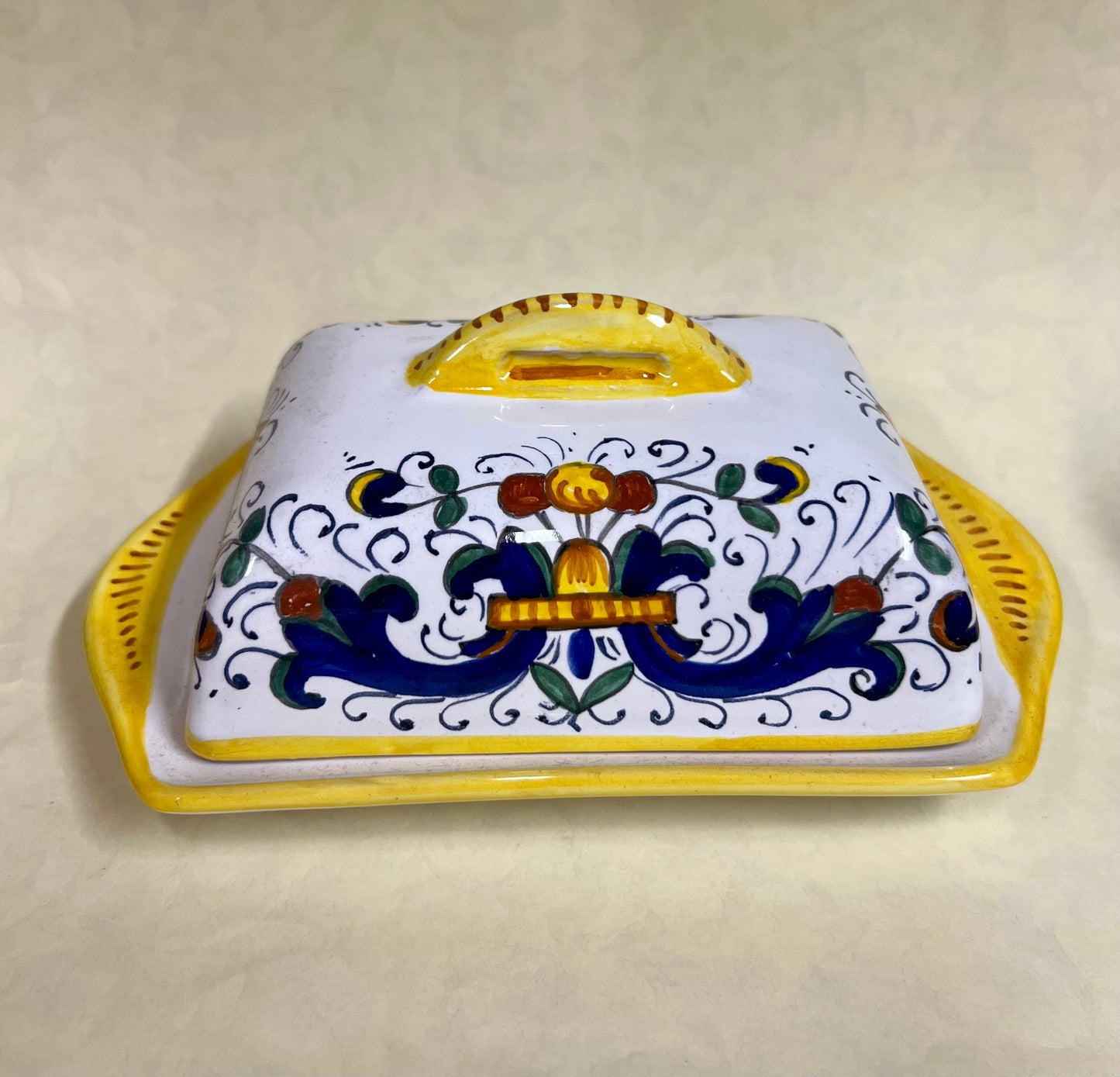 PORTA BURRO IN CERAMICA DIPINTO A MANO STILE DERUTA